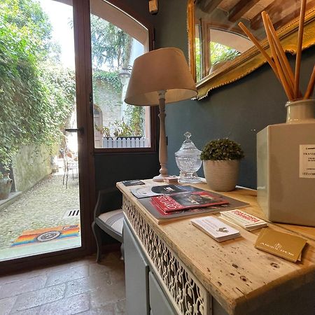 Le Camere Di Bsuites Affittacamere Парма Екстериор снимка