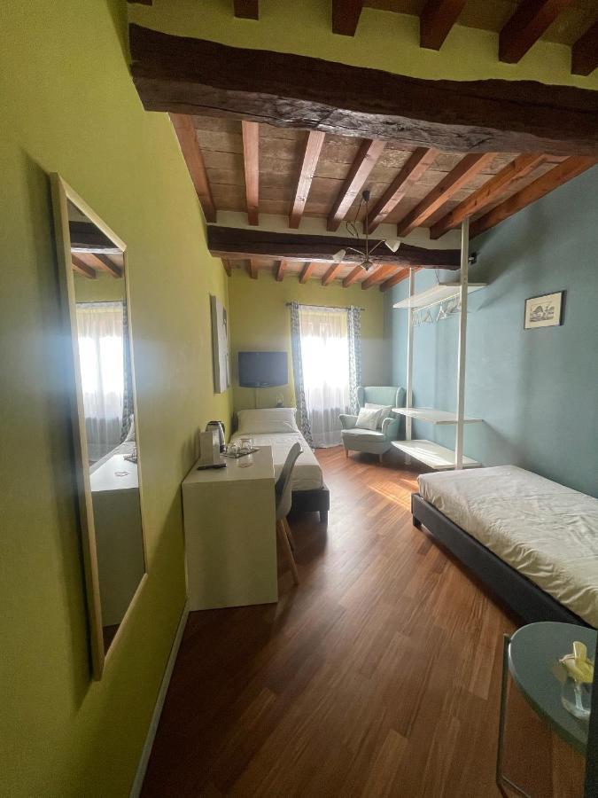 Le Camere Di Bsuites Affittacamere Парма Екстериор снимка