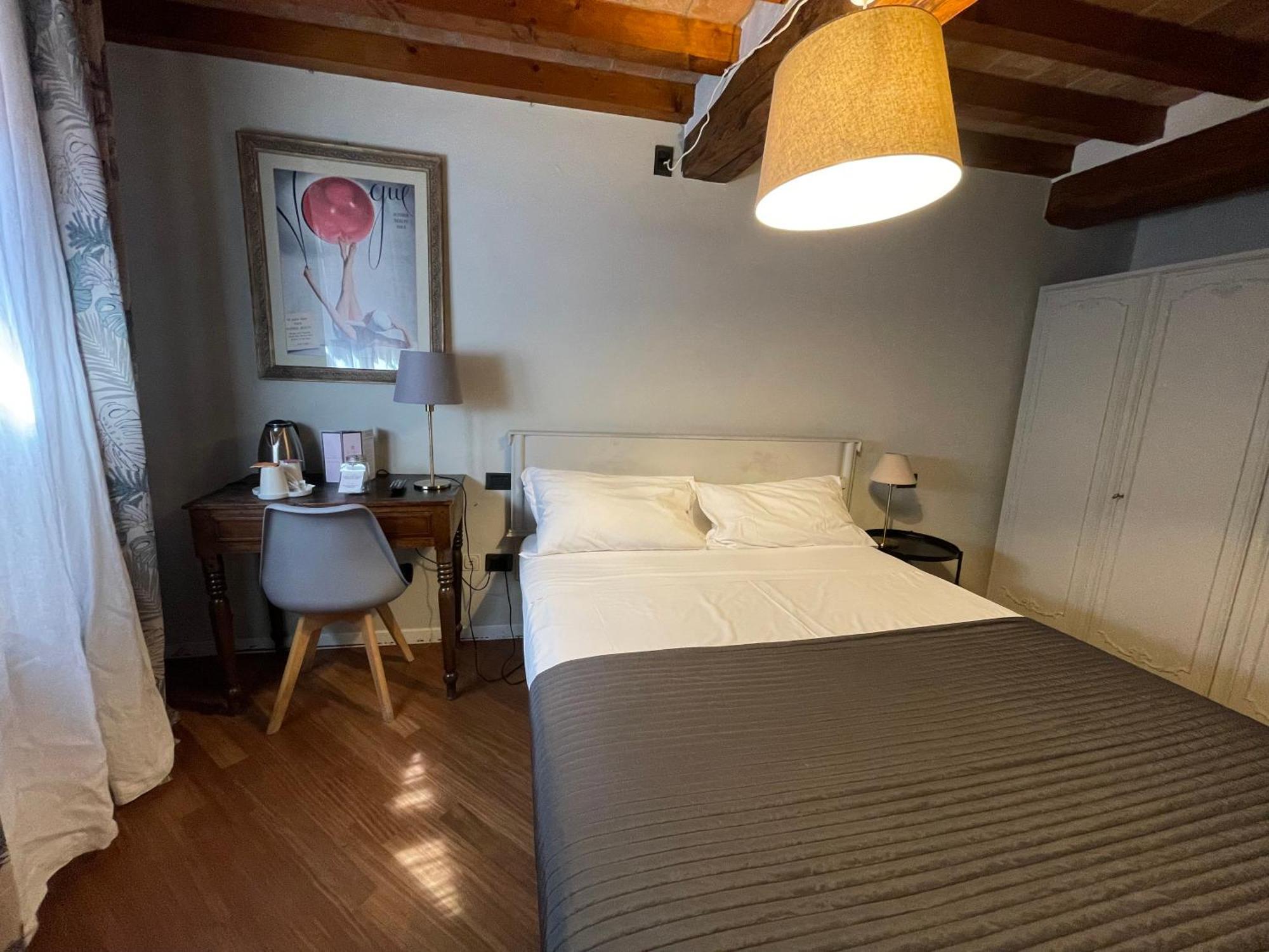 Le Camere Di Bsuites Affittacamere Парма Екстериор снимка